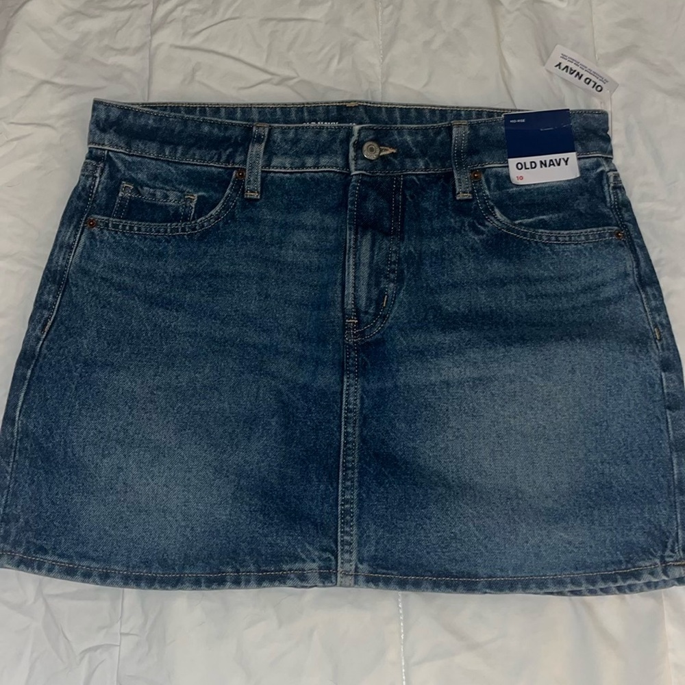 Old Navy mid rise denim skirt